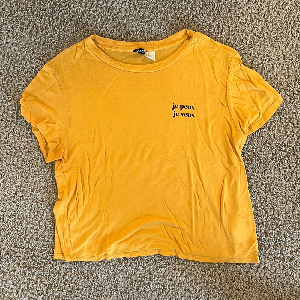 Women’s M Yellow Crop Top